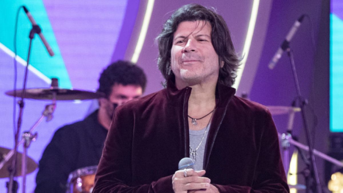 O cantor Paulo Ricardo durante apresentação no BBB