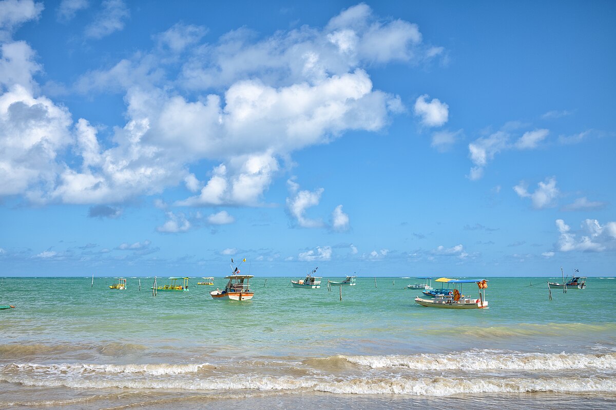 Entenda por que os famosos trocam os grandes centros pelas praias de Alagoas
