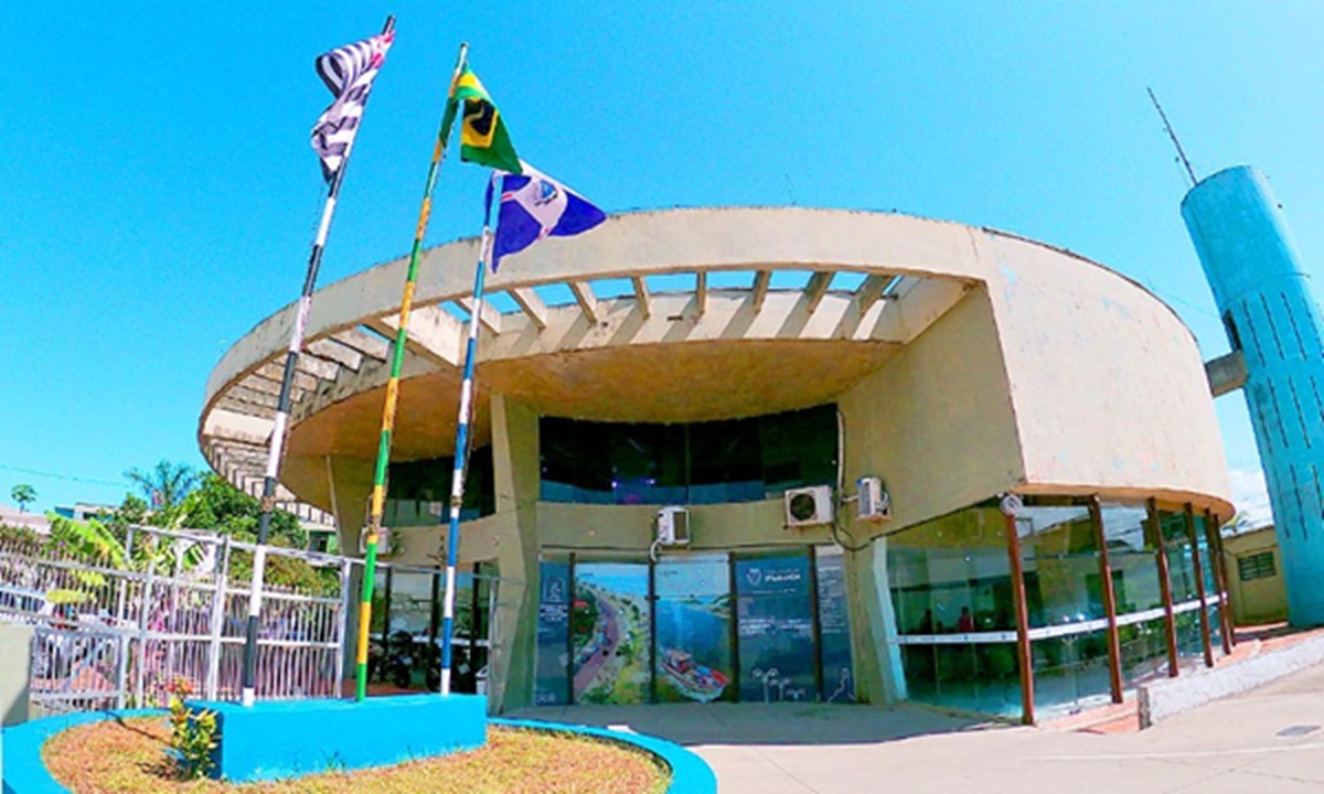 Prefeitura oferece sete vagas temporárias para várias áreas