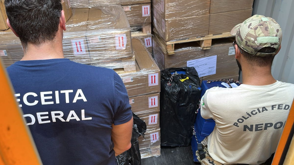 A apreensão ocorreu na manhã desta segunda-feira (29), durante uma ação conjunta da Receita Federal com a Polícia Federal