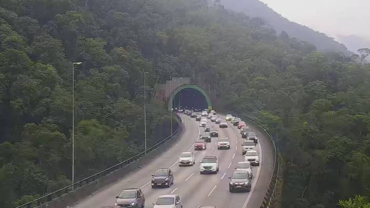 Os motoristas que planejam descer para o Litoral de São Paulo encontram um cenário favorável