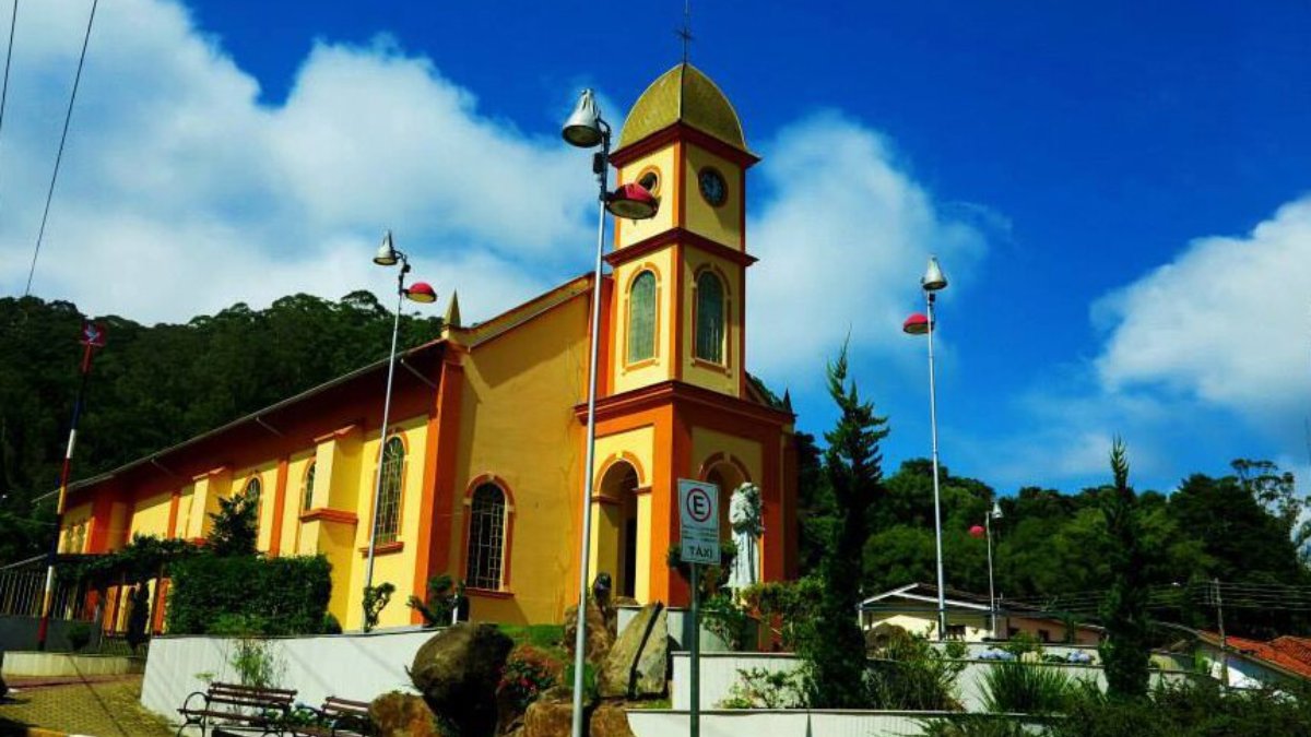 Fuja do óbvio e aproveite a virada de ano em lugares com história, cultura e paisagens deslumbrantes