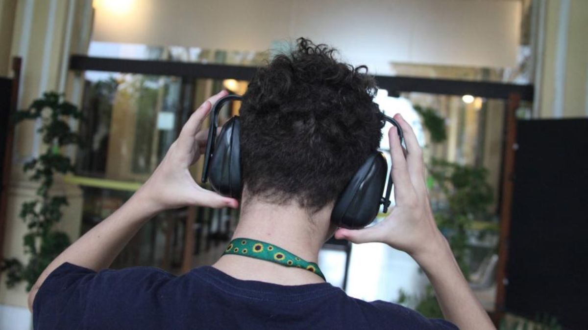 A virada de ano em Santos terá mais conforto e acessibilidade para quem sofre com o barulho