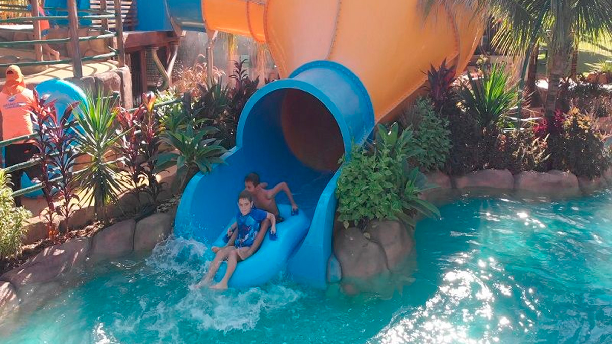 No coração do interior paulista, a cidade de Olímpia se tornou um dos grandes destinos turísticos do Brasil graças a um gigante das águas: o Thermas dos Laranjais