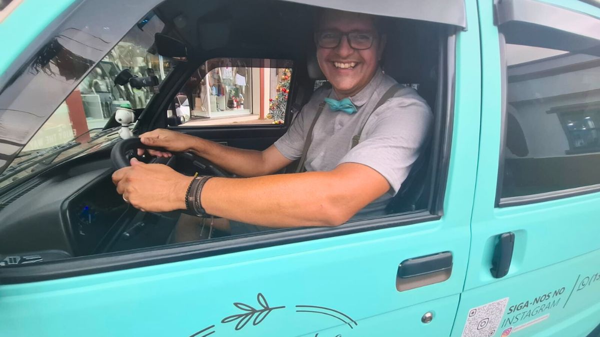 Sílvio tem feito sucesso com a van e amplia as vendas de pães de mel e doces artesanais