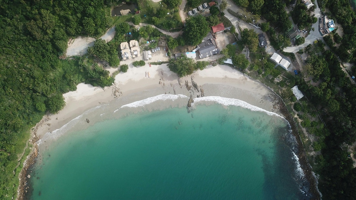Taxa de quase R$ 200 para entrar em Bombinhas surpreende turistas: entenda quando e quem paga