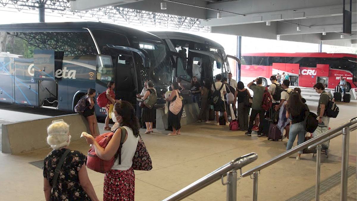 Viagens partindo da rodoviária de Santos custam a partir de R$ 40