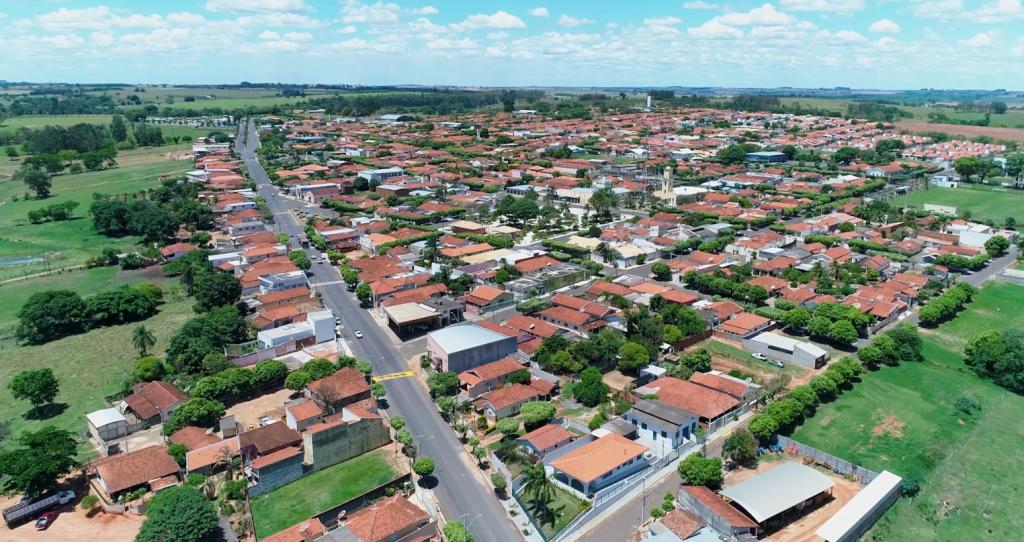 Embora a economia de Gabriel Monteiro seja sustentada principalmente pela agricultura, o município tem investido de forma contínua em infraestrutura, educação, saúde e geração de empregos