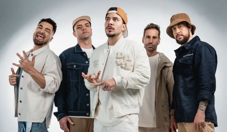 A festa marca a celebração antecipada do verão e do fim de ano