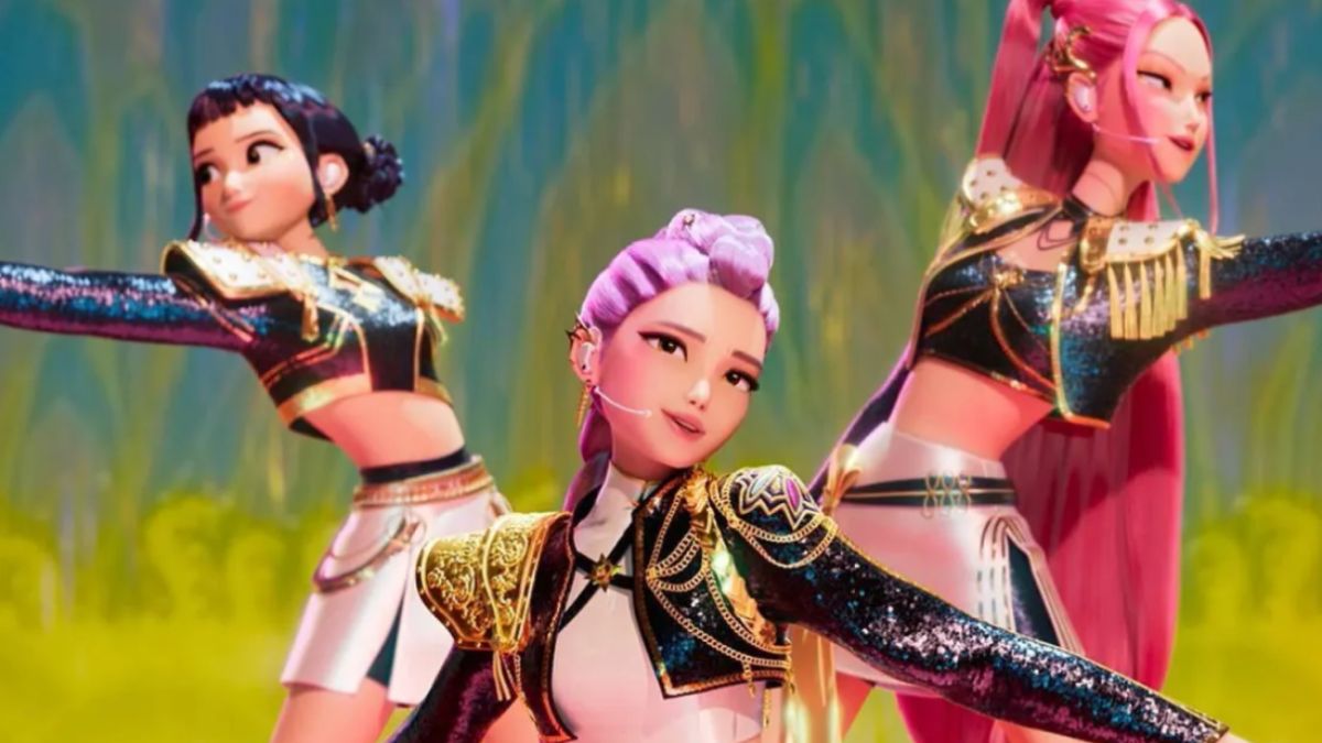 Por trás dos palcos e coreografias impecáveis, Rumi, Zoe e Mira vivem uma vida secreta como caçadoras de demônios na animação Guerreiras do K-pop