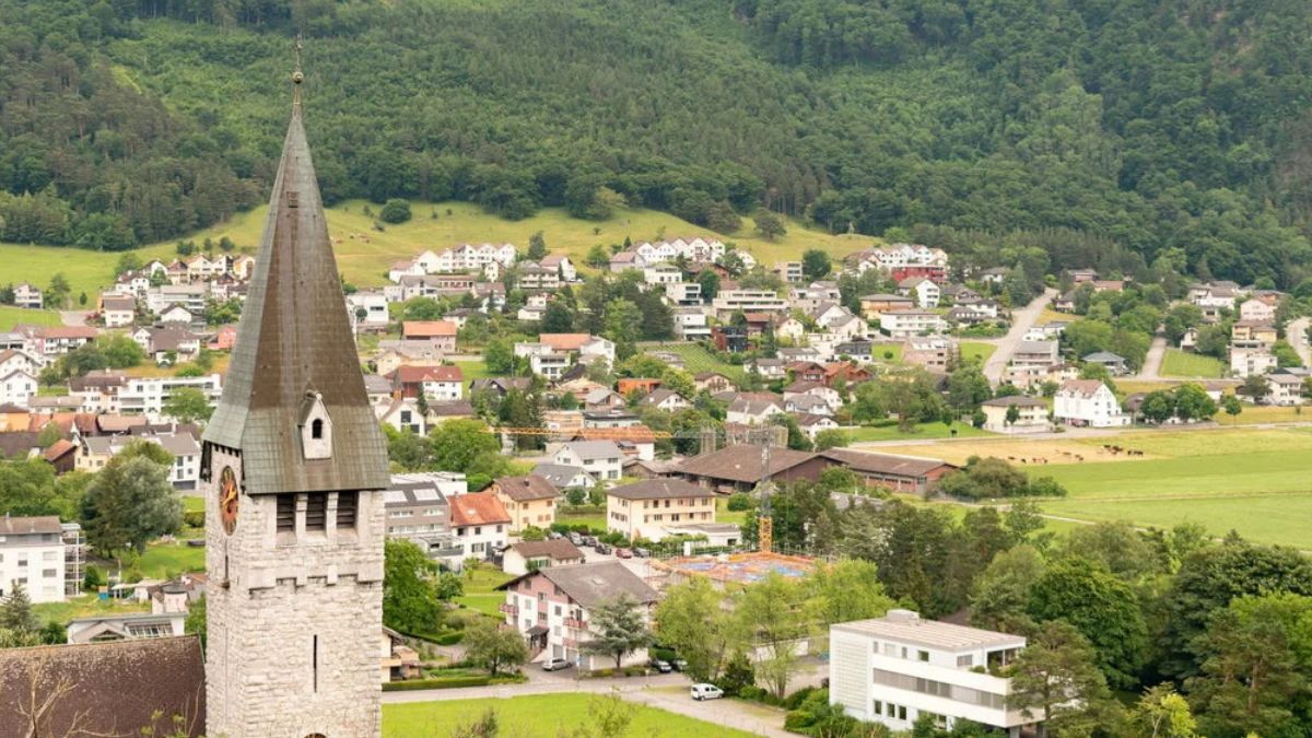 É um microestado europeu com 39 mil habitantes, 75 mil empresas e criminalidade quase nula