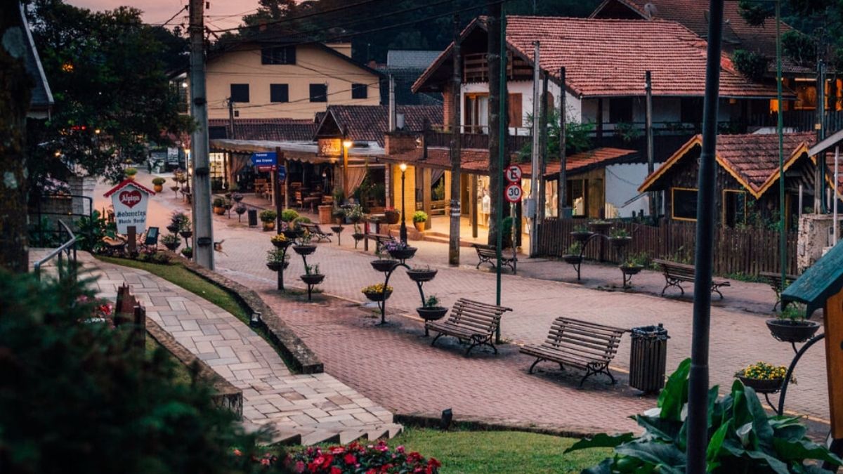Frio intenso, arquitetura alpina e gastronomia mineira colocam essa cidade no topo do ranking dos viajantes