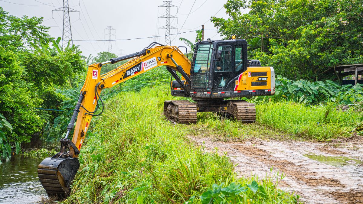 Bertioga realizou um amplo mutirão de limpeza em diversos pontos do município