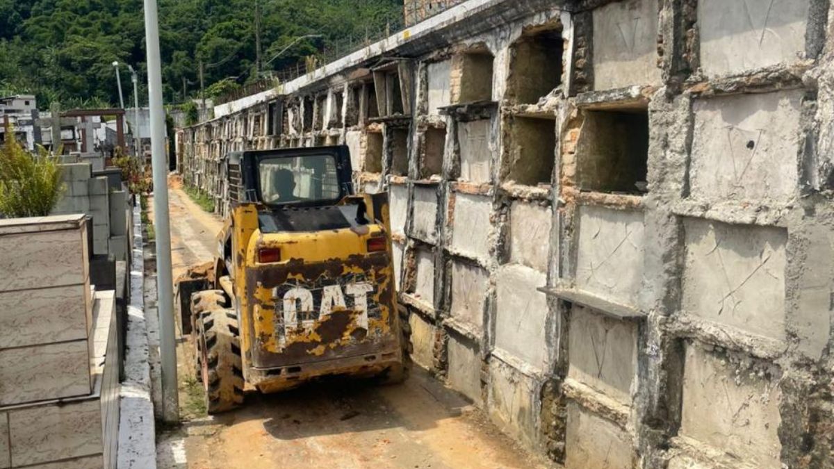 As obras no Cemitério da Filosofia, focadas na revitalização e ampliação do jazigo 29