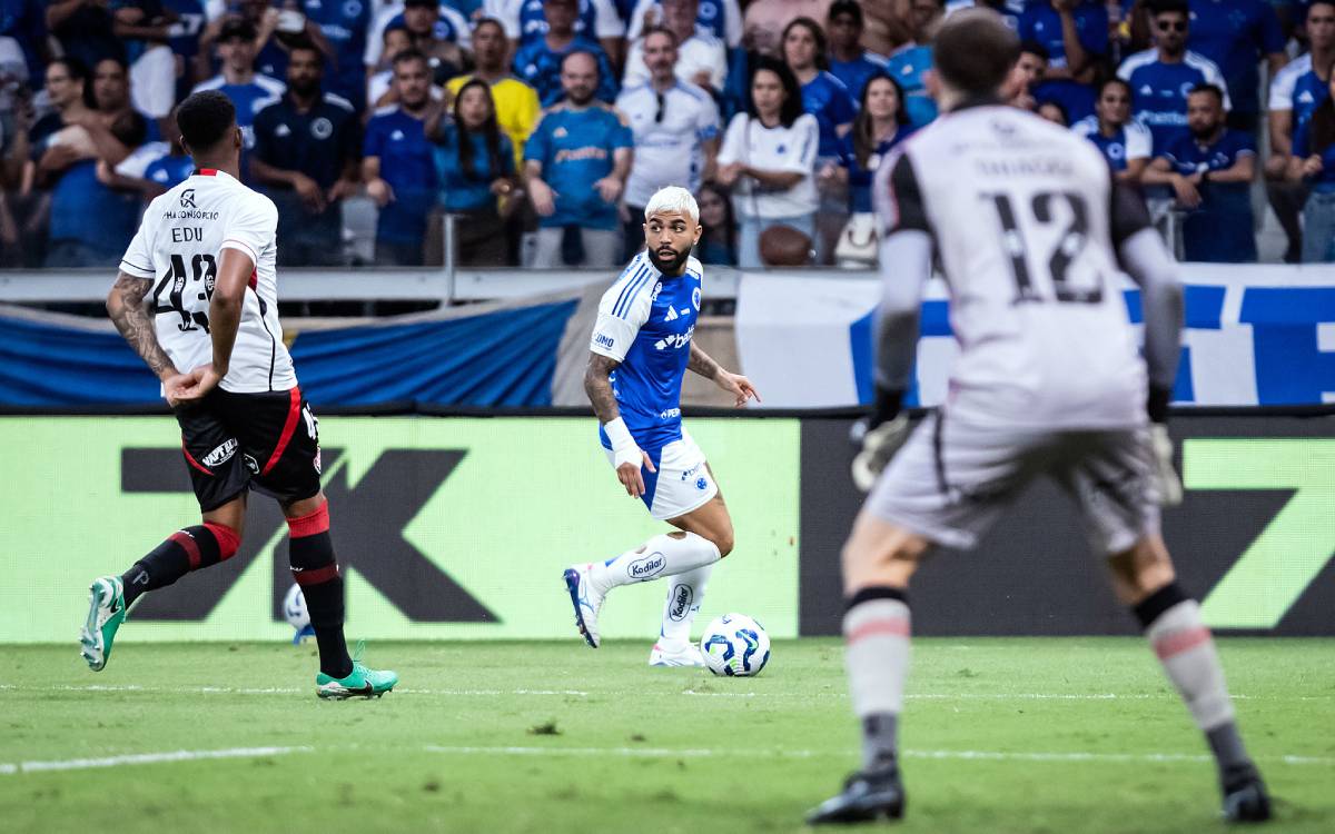Ao todo, pelo time mineiro, o atacante marcou 13 gols em 49 partidas