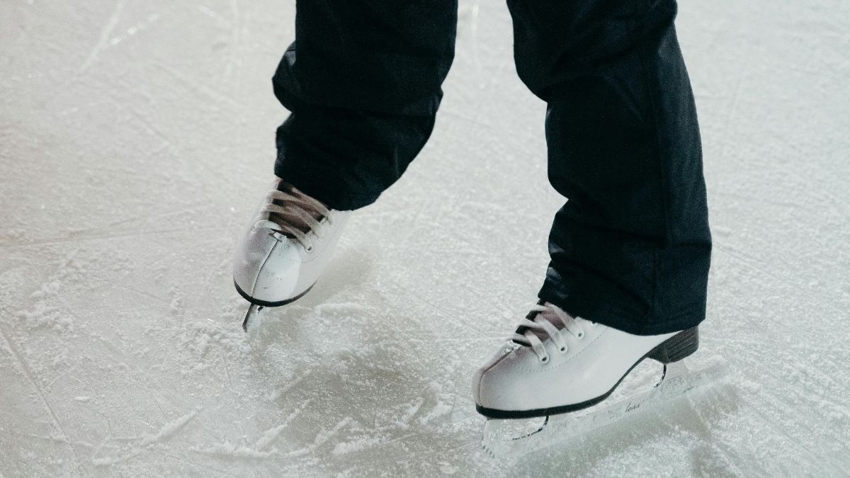 Cubatão inaugurou a pista de patinação sobre gelo no Parque Anilinas