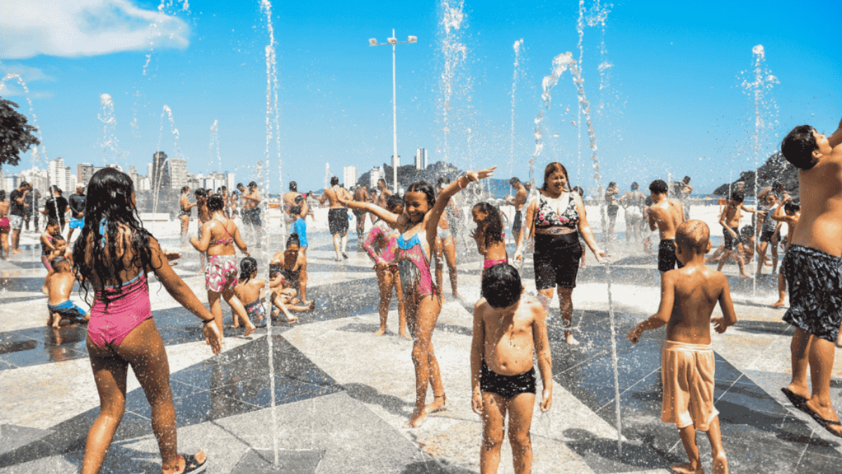 A administração municipal reforça que o uso da fonte é gratuito