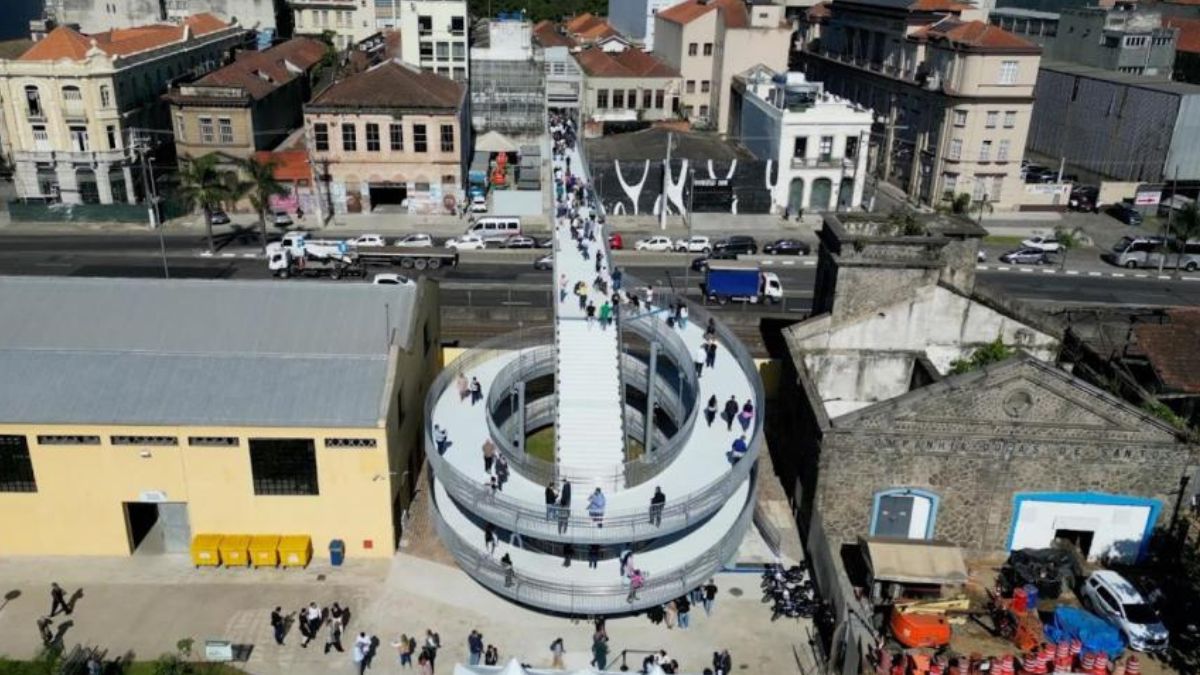 Serviços para instalar portão e cobertura acontecem do dia 5 ao 16, no horário comercial