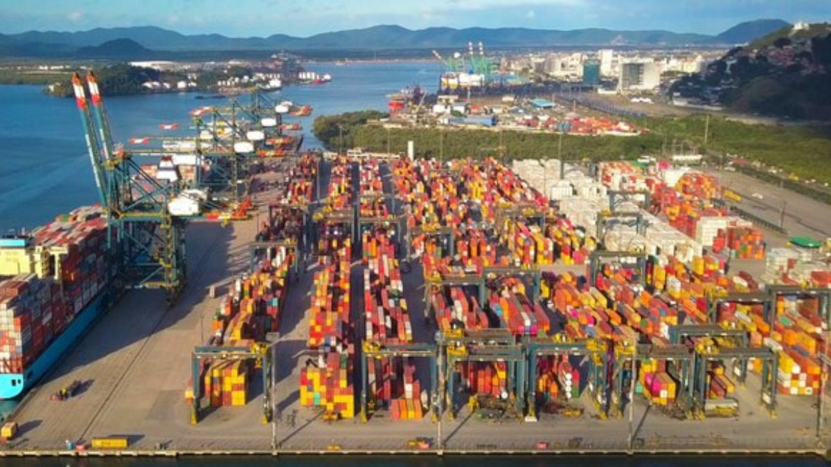 Com outorga mínima de R$ 500 milhões, o projeto do Tecon Santos 10 avança para fase final e deve ir a leilão em março para ampliar o comércio exterior brasileiro.