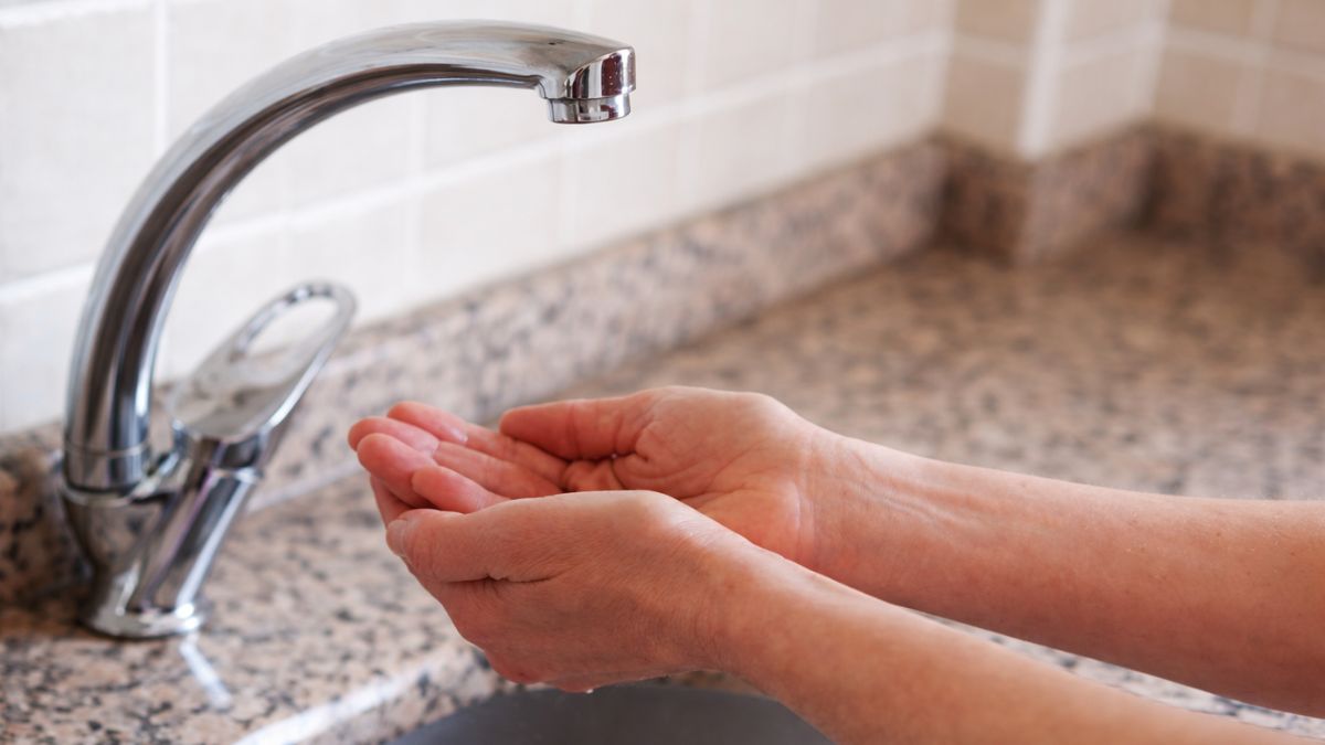 Com a qualidade da água bruta afetada pela enxurrada, produção de água tratada sofre ajustes