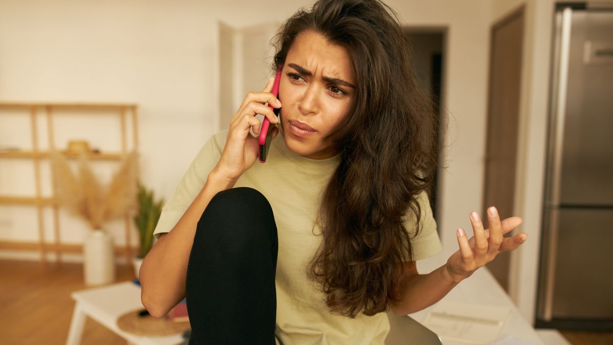 Entenda o funcionamento dos discadores automáticos e por que a indiferença é sua melhor arma contra os golpes