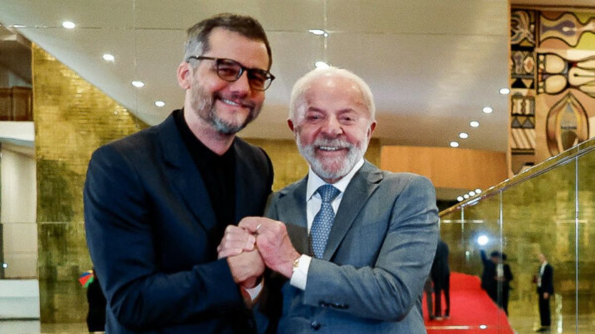 Wagner Moura e o Presidente Lula durante uma exibição de 'O Agente Secreto' no último mês de agosto, em Brasília