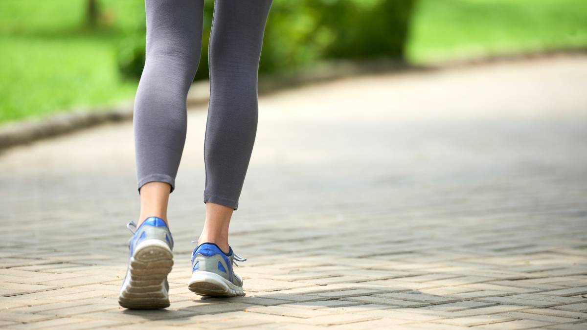 Aprenda a usar a caminhada como aliada para potencializar seus procedimentos estéticos e evitar irritações