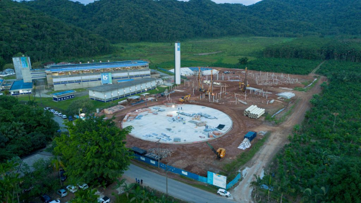 O projeto contempla quatro novos reservatórios com capacidade para 10 milhões de litros cada