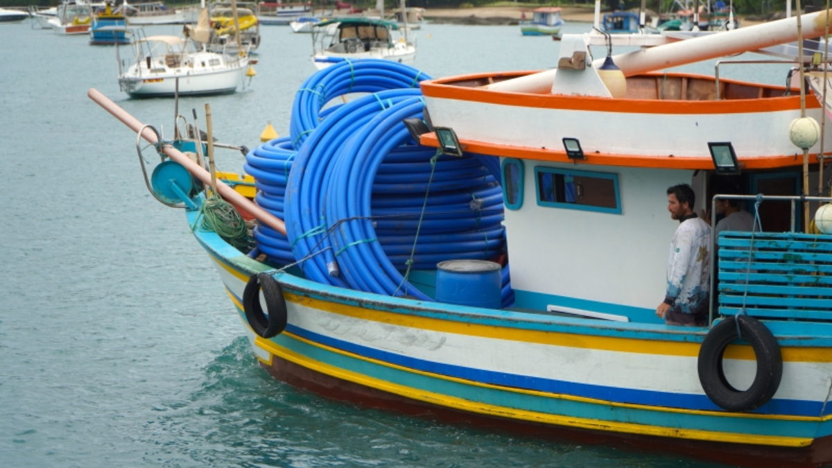 A situação na Ilha da Vitória é crítica devido ao esgotamento dos poços locais