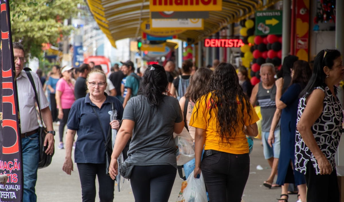 Com mais de 320 novas admissões em um únicoe super mês, a cidadou centenas de municípios paulistas