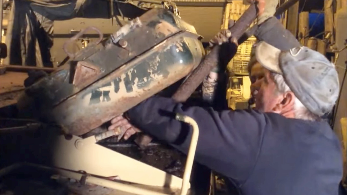 O caso do Type 69 com ouro escondido vira alerta sobre rastreabilidade e sobre como reciclar metal pode reduzir danos ambientais e climáticos.