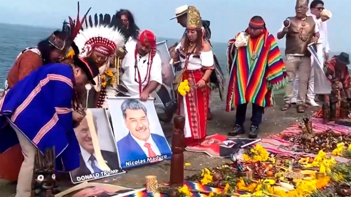 Um grupo de xamãs peruanos realizou um ritual para proclamar a queda de Nicolás Maduro