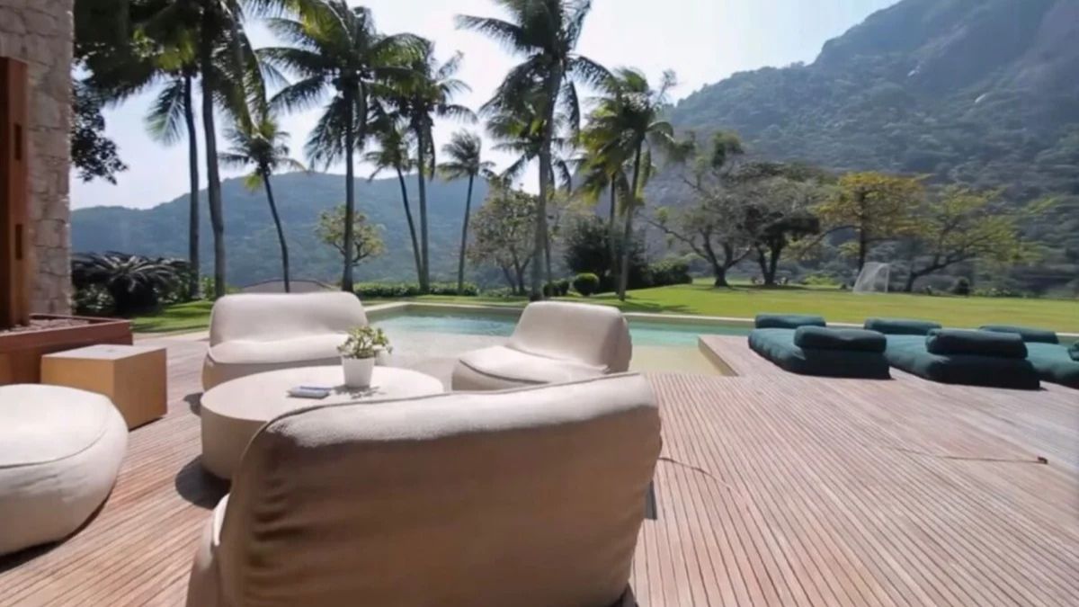 O terreno ultrapassa 6 mil metros quadrados, permitindo que cada parte do projeto tenha bastante espaço e privacidade