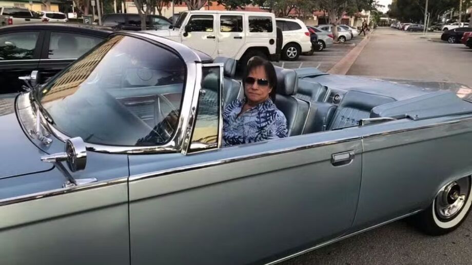 O cantor Roberto Carlos se apresenta no dia 25 de abril, em Praia Grande, no litoral paulista.