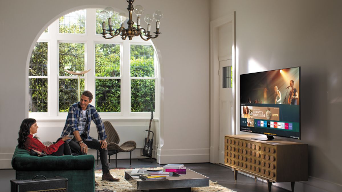 Novas TVs da Samsung apresentada na CES 2026 trazem suporte ao Google Cast - recurso que permite transmitir vídeos, fotos e músicas do celular diretamente para a televisão sem o uso de cabos