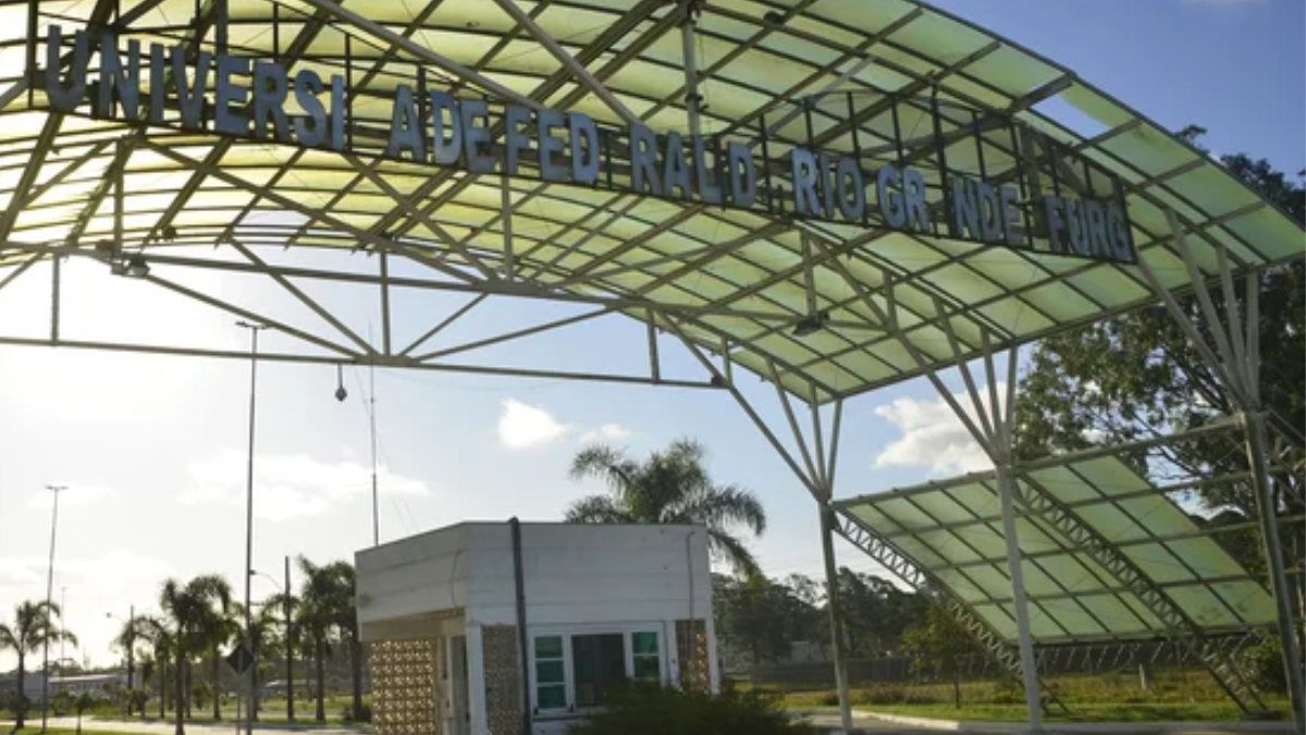 A Universidade Federal do Rio Grande (Furg) coordena o projeto Blue-Link, rede nacional de pesquisa voltada ao estudo de ecossistemas estuarinos, costeiros e oceânicos