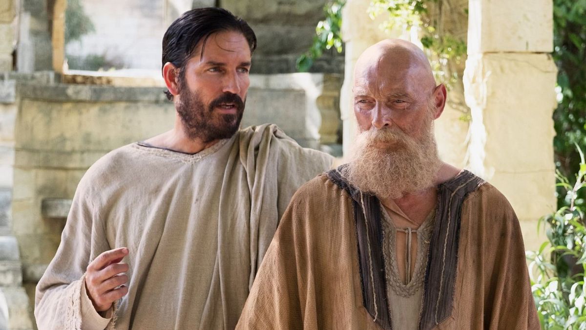 'Paulo, Apóstolo de Cristo' é estrelado por Jim Caviezel no papel de Lucas
