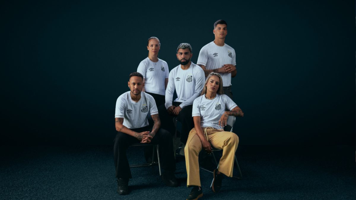 A nova camisa parte da ideia de que o Santos ultrapassa o papel de clube e se tornou um símbolo do futebol brasileiro