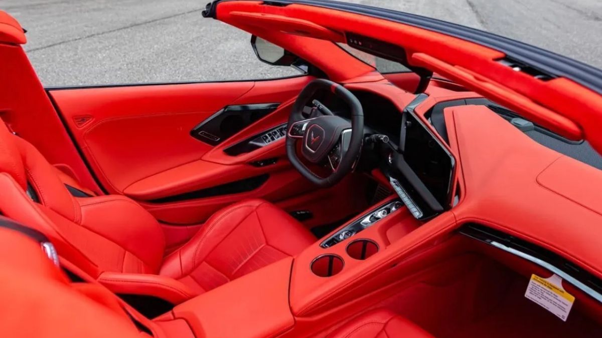 O investimento gira em torno de R$ 2 milhões, colocando o modelo entre os esportivos mais caros em circulação no país