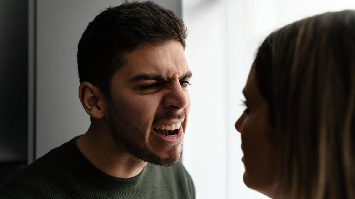 O machismo estrutural é um sistema de opressão enraizado na sociedade