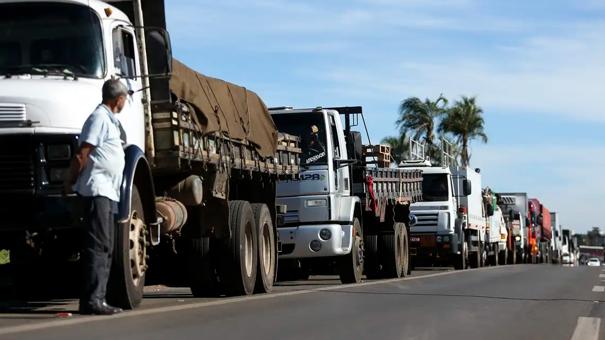 Agora, com os custos novamente em alta, caminhoneiros temem que a situação volte a se repetir.