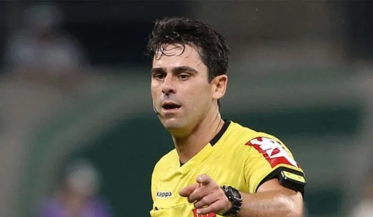 A eleição como melhor árbitro do Paulistão reforça o momento de destaque vivido pelo profissional do litoral paulista em uma das competições mais tradicionais do futebol brasileiro.