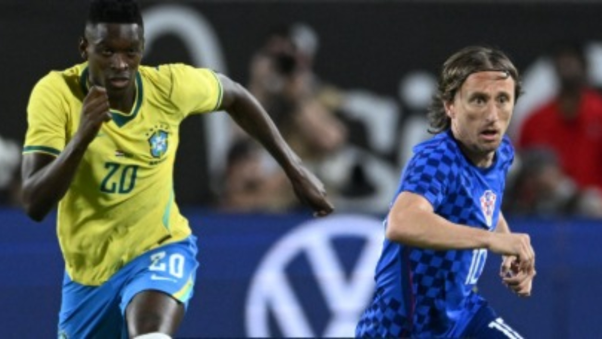 Ao final do segundo tempo, Lovro Majer empatou a partida após falha do goleiro Bento