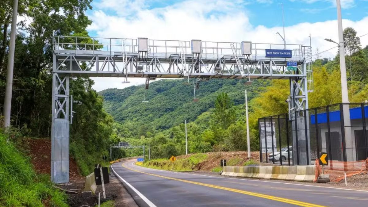 Durante uma audiência, o deputado Hugo Legal comentou apresentou relatos de condutores que não entenderam como efetuar o pagamento do free flow