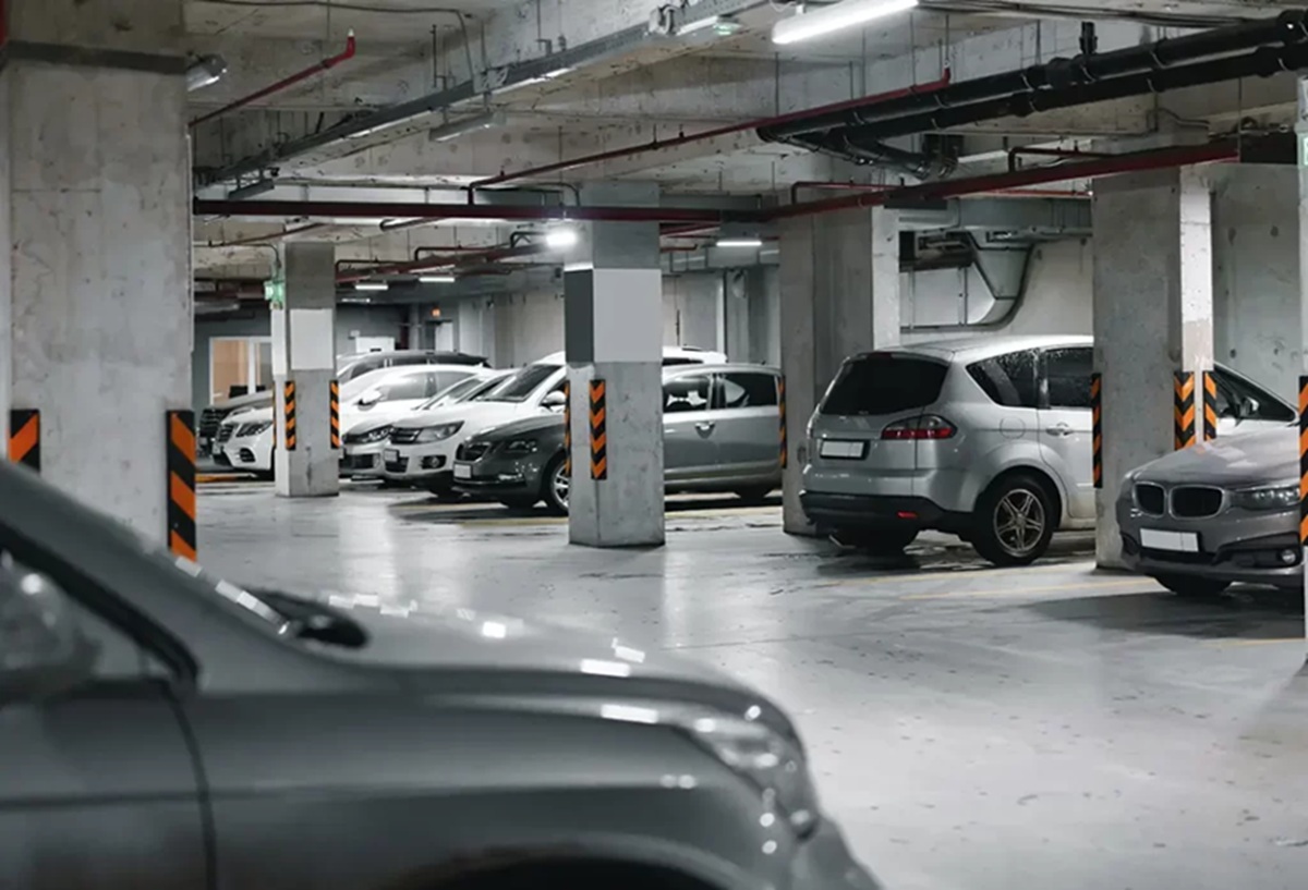 Ao longo dos anos, modelos de veículos ficaram maiores, enquanto muitos prédios mantiveram vagas projetadas décadas atrás