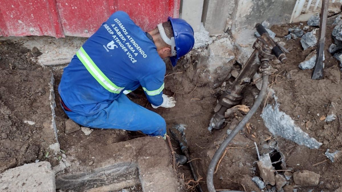 A Sabesp registrou crescimento expressivo no número de fraudes de água na Baixada Santista