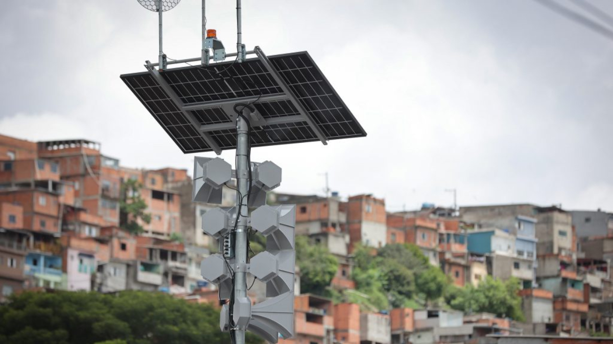 O equipamento é acionado de forma remota pela Defesa Civil sempre que houver necessidade de evacuação