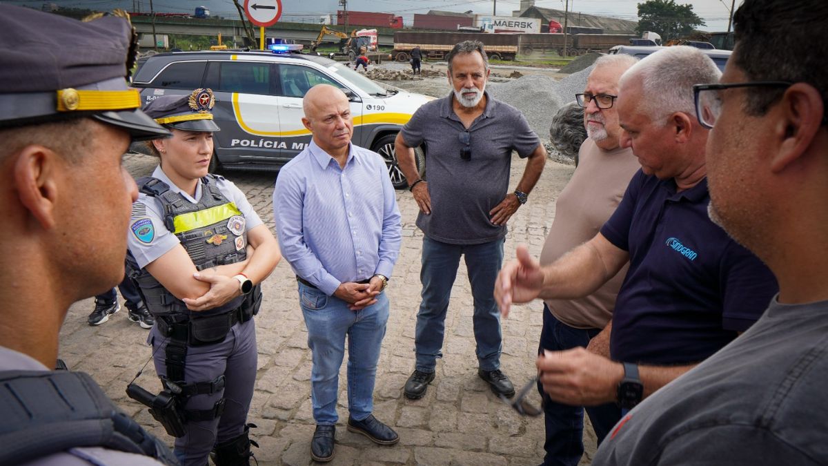A paralisação de caminhoneiros foi suspensa após um acordo entre a APS e o Sindicato