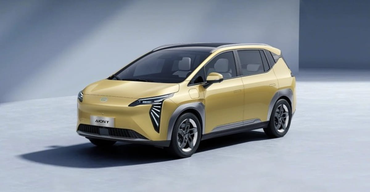O Aion UT será o primeiro hatch compacto elétrico da GAC no Brasil e já chega mirando diretamente concorrentes consolidados, como BYD Dolphin, GWM Ora 03 e Geely EX2