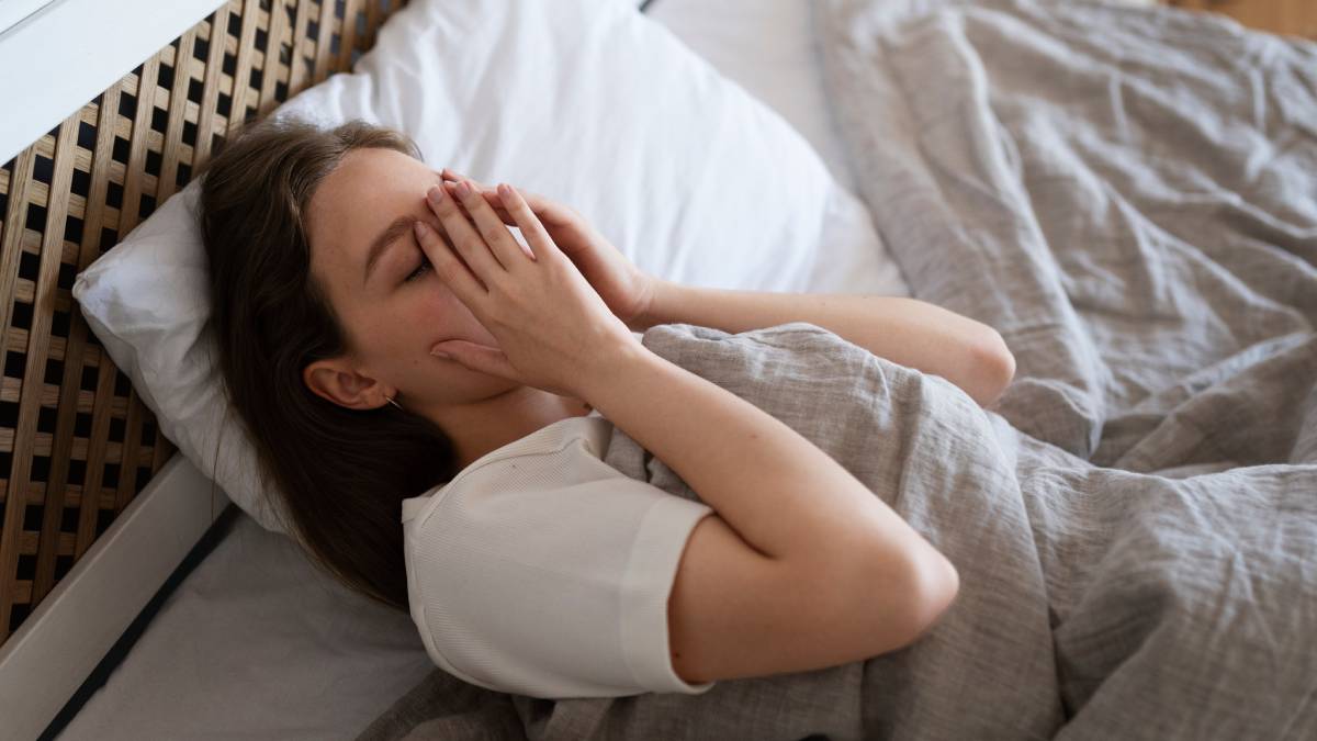 A qualidade do descanso depende não apenas da quantidade de horas dormidas, mas também da regularidade da rotina